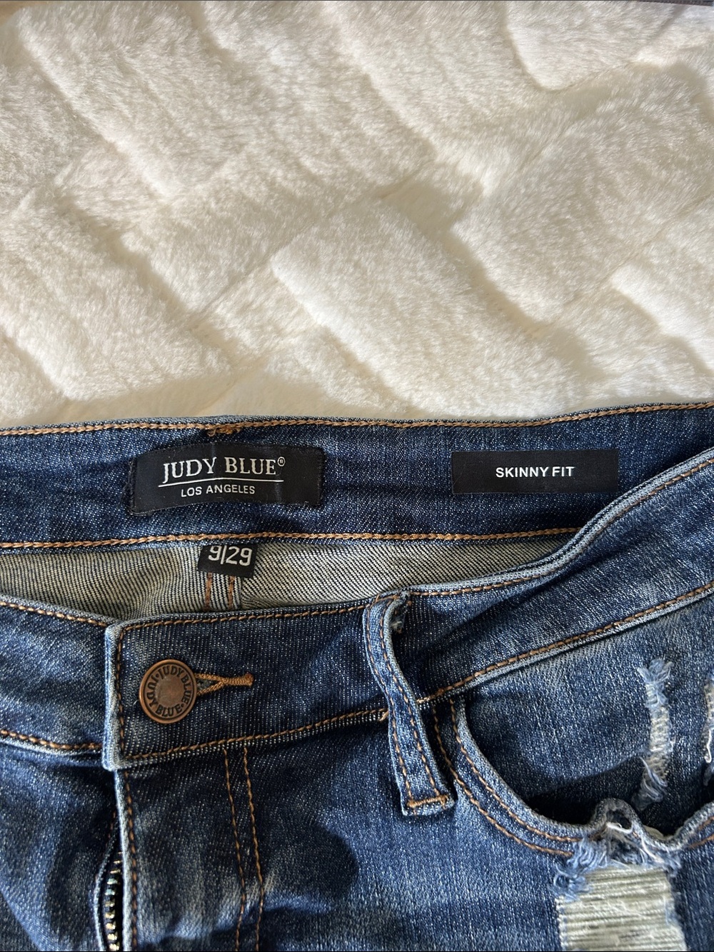 Judy Blue Mid-Dark Blue Distressed Skinny Jeans size 29 - Picture 2 of 6